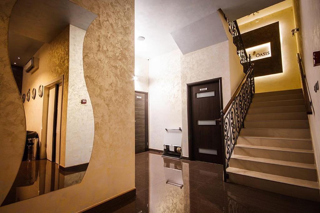 Hotel Oasis Podgorica Exterior photo