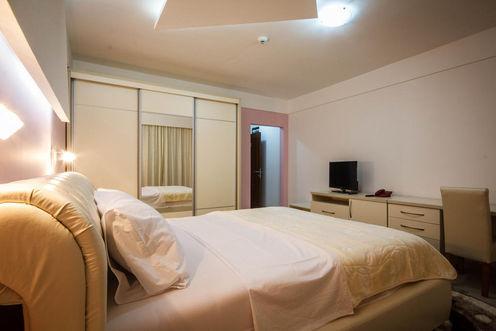Hotel Oasis Podgorica Room photo